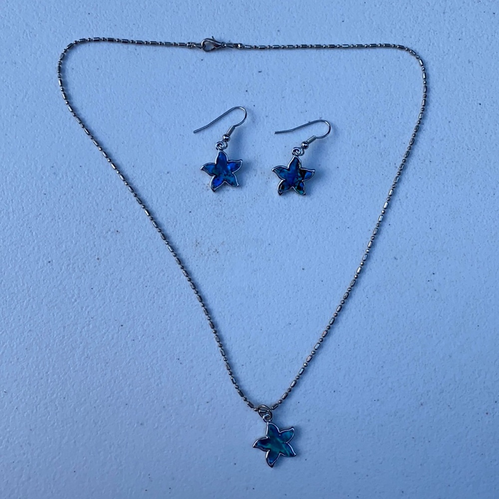 Starfish necklace and earrings set